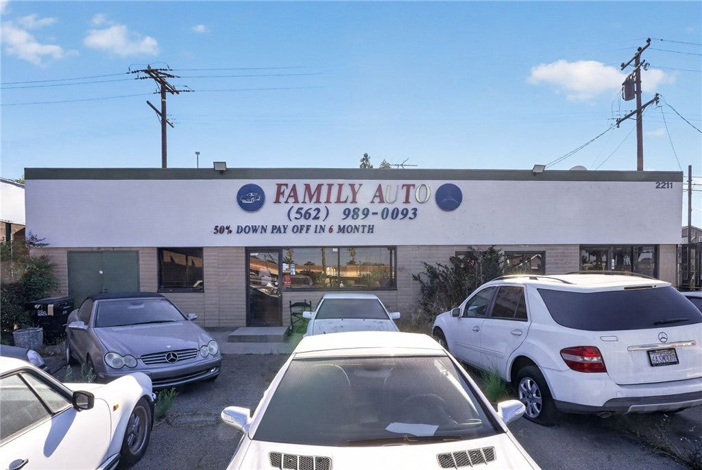 2211 Long Beach Blvd, Long Beach, CA 90806