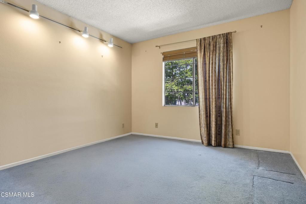 listing image 130724824530262883121
