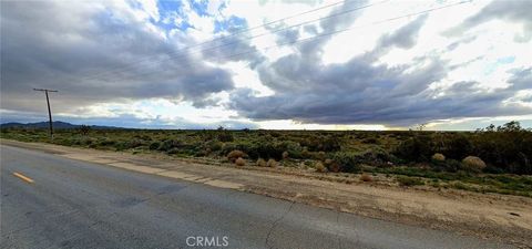 Photo of 14000 W Nugent, Lancaster, CA 93534 (MLS # DW26077578)