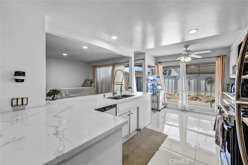 919 Glencliff