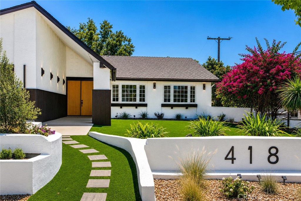 418 Del Monte W