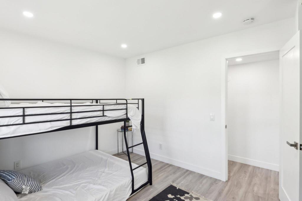 Desert Park Estates - Residential Lease