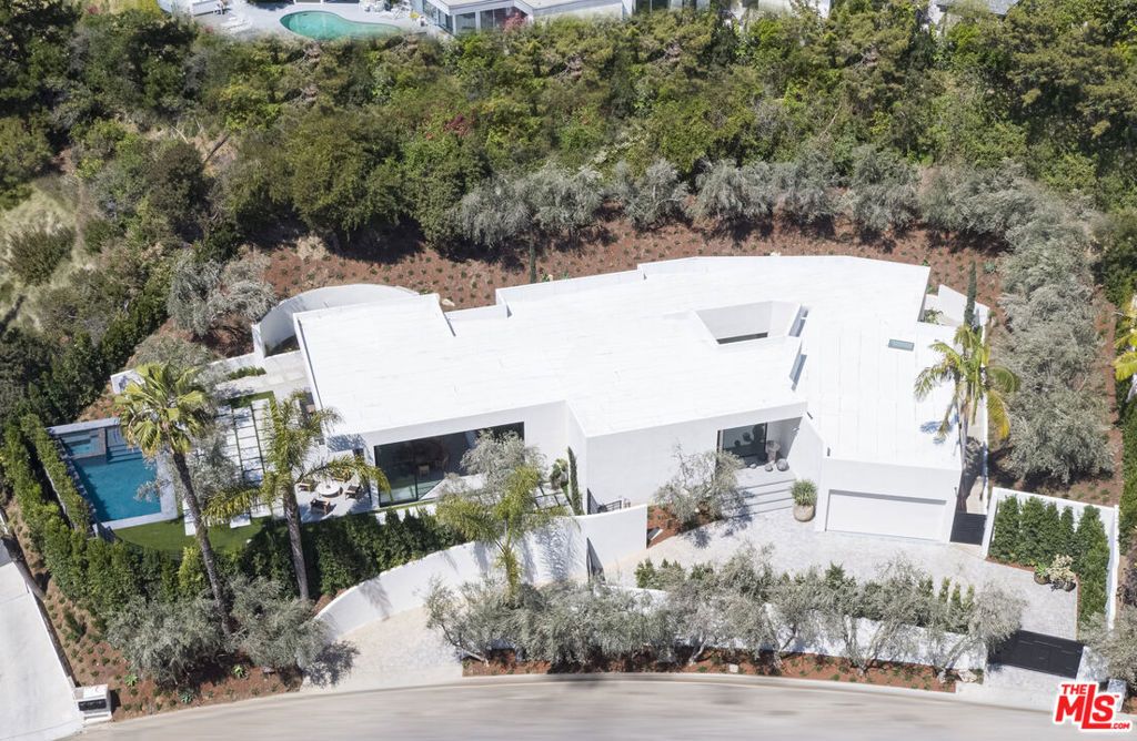 Photo of 1731 Rising Glen Road, Los Angeles, CA 90069 (MLS # 25488247)