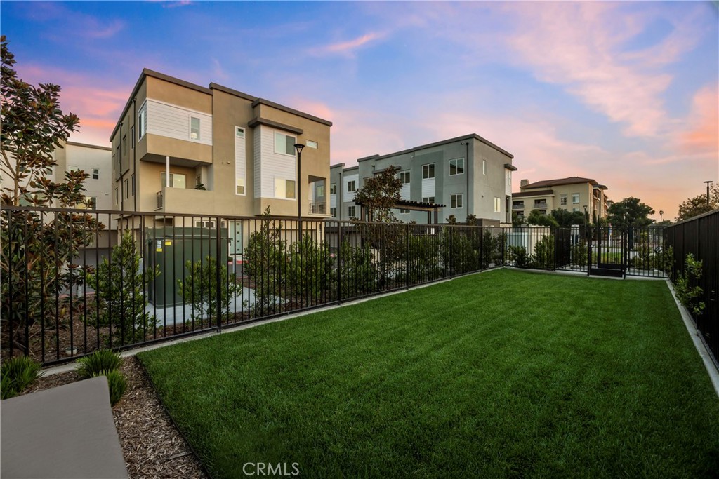 Essex + Gage - Residential