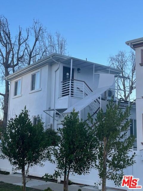 Photo of 15524 Sylvan Street, Van Nuys, CA 91406 (MLS # 26668241)