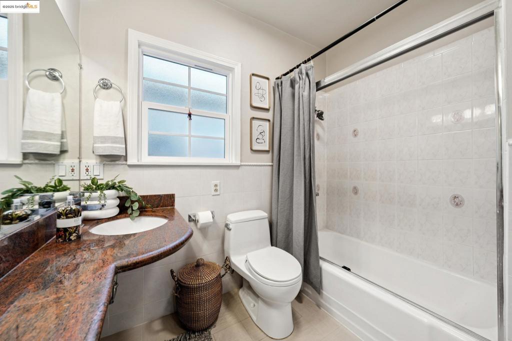 UPPER DIMOND - Residential