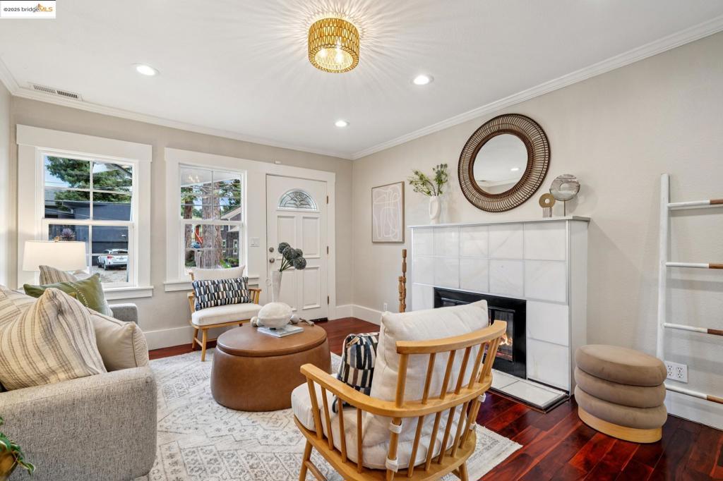 UPPER DIMOND - Residential