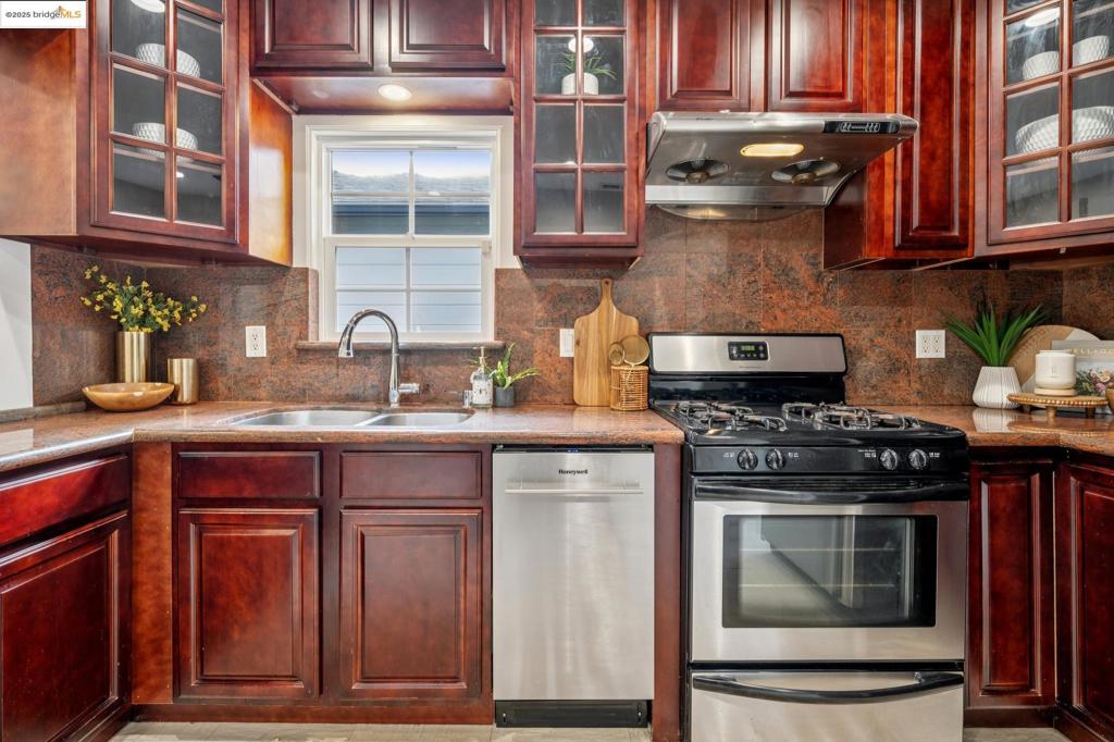 UPPER DIMOND - Residential