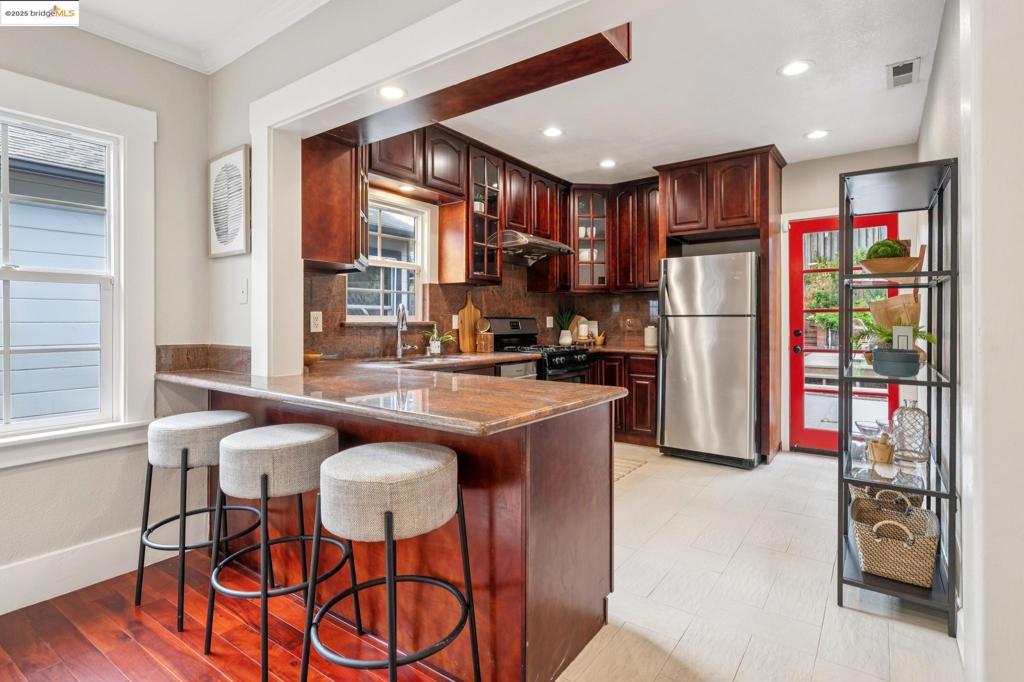 UPPER DIMOND - Residential