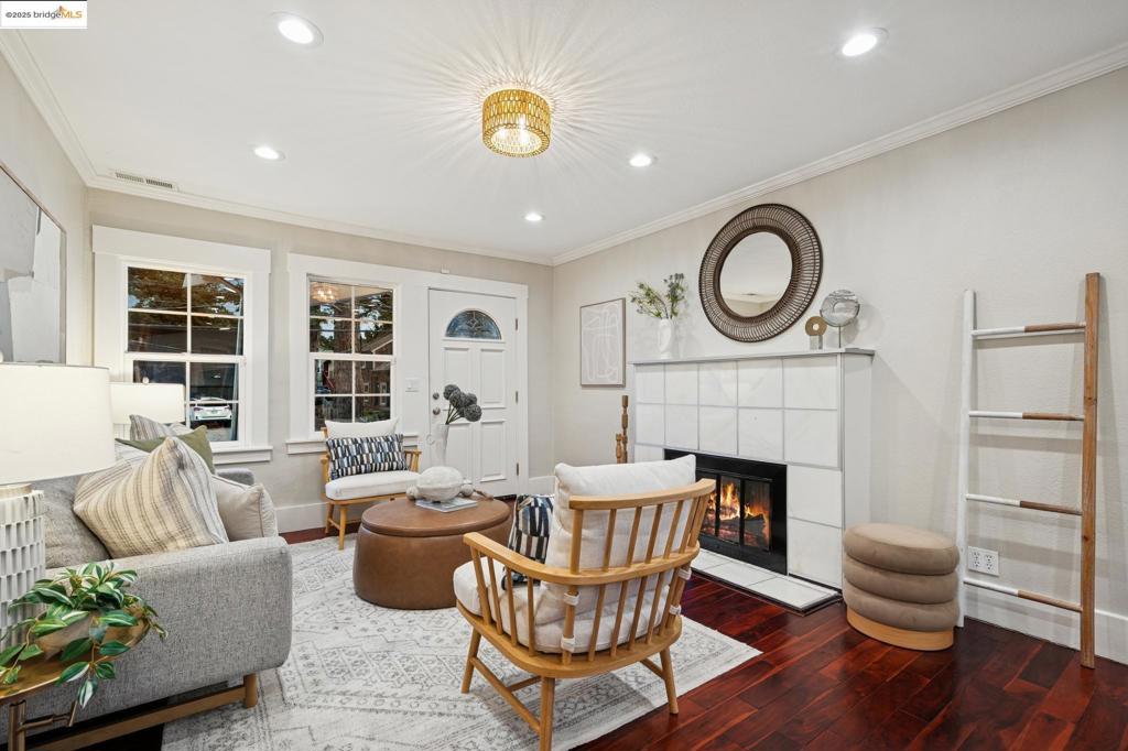 UPPER DIMOND - Residential