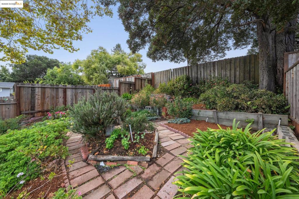 UPPER DIMOND - Residential