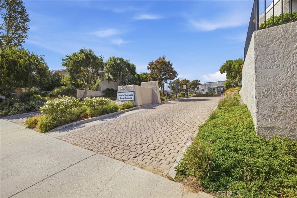 23207 Kimmore
