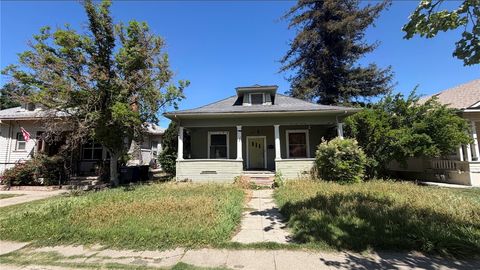 Photo of 127 W 21st St, Merced, CA 95340 (MLS # MC26070056)