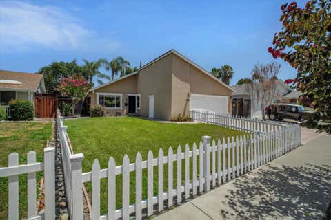 Photo of 6958 Heaton Moor Drive, San Jose, CA 95119 (MLS # ML82053590)