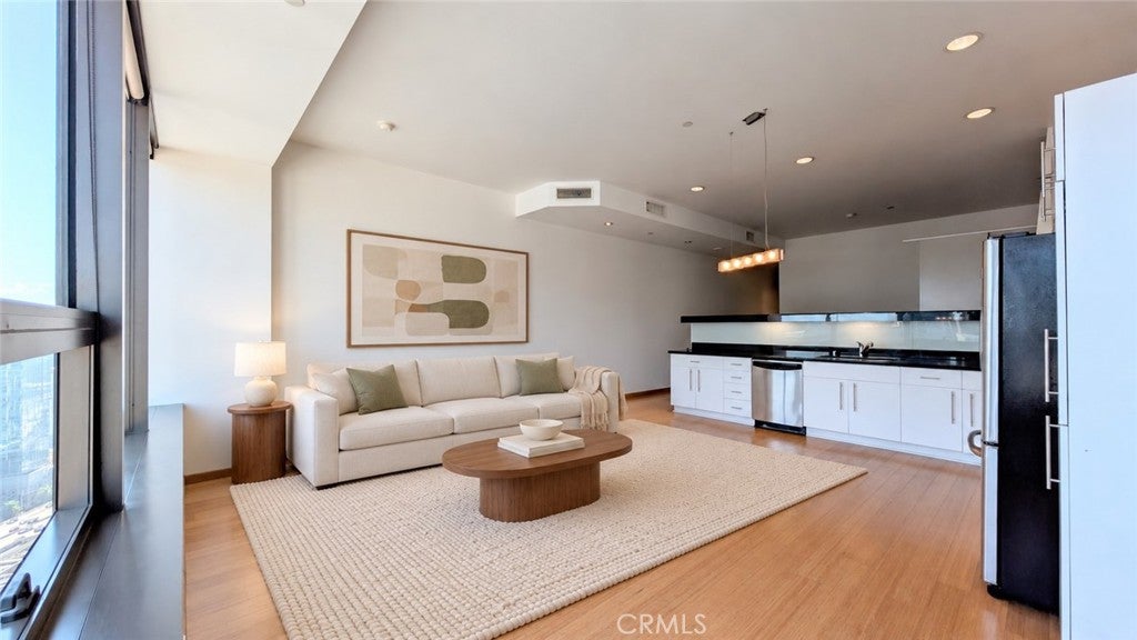1100 Wilshire Boulevard 2507