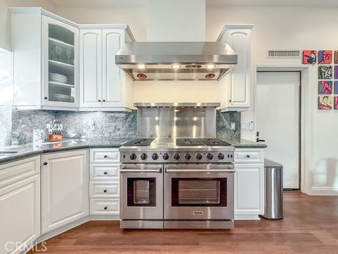 Tiny photo for 28348 Laura La Plante Drive, Agoura Hills, CA 91301 (MLS # SR26225856)