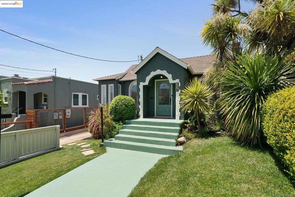 338 Berkeley Park Blvd