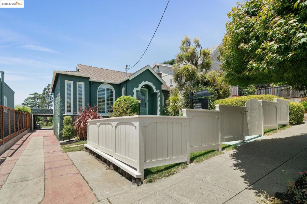 338 Berkeley Park Blvd
