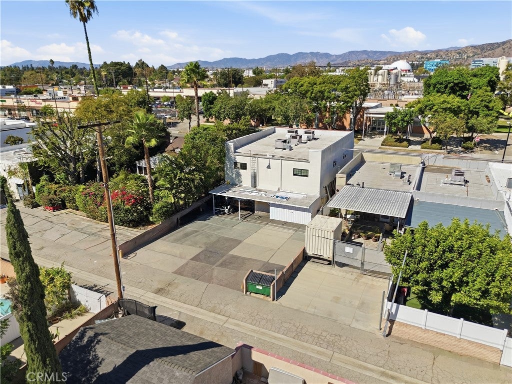 3316 W Victory Boulevard