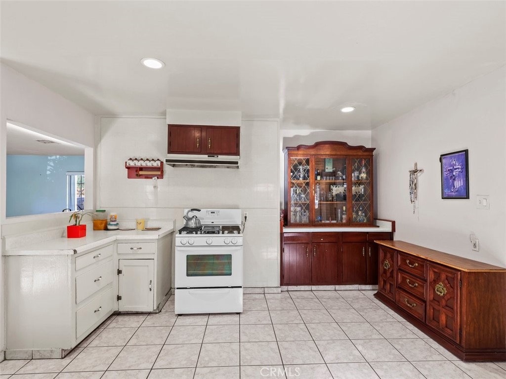4332 E 53rd Street