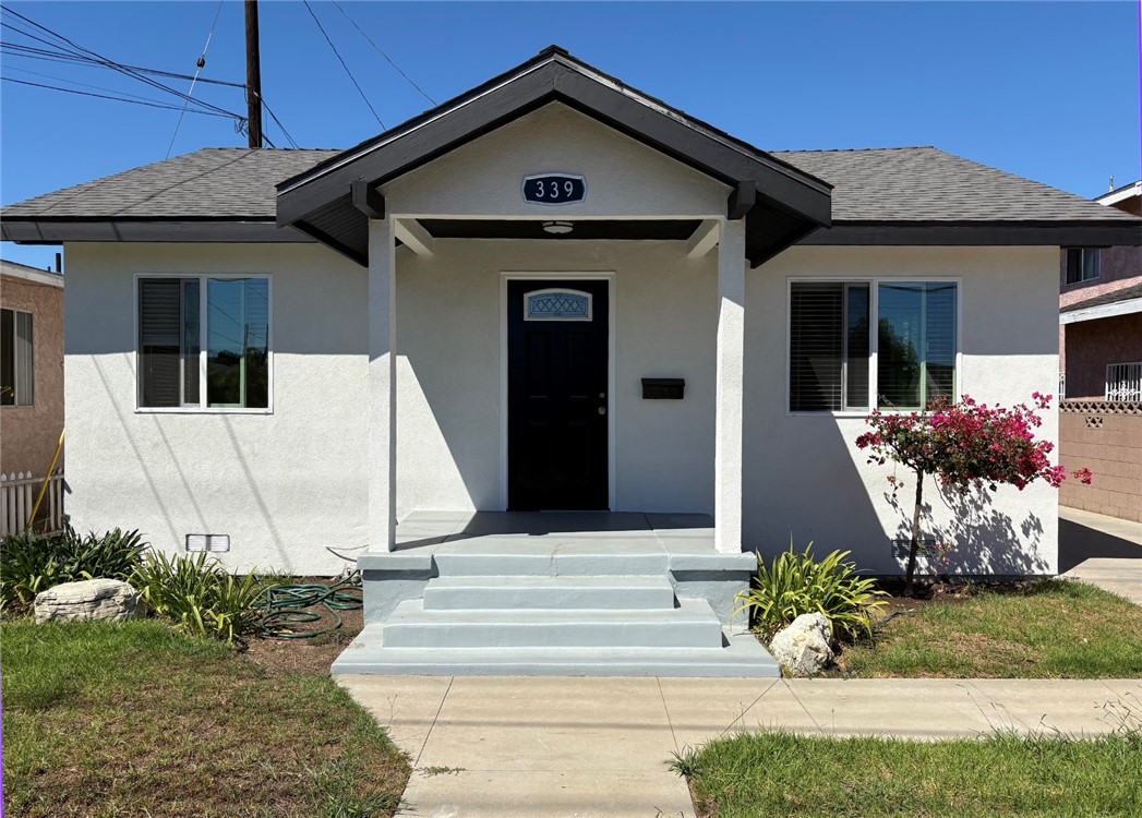 Experience Pristine Living in This Fully Remodeled 2-Bedroom Oasis!
Be the very first to live in this exquisitely renovated single-family home, perfectly situated on a generously sized lot. This charming 2-bedroom, 1-bath residence has been meticulously rehabbed from top to bottom, offering a fresh, modern aesthetic and unparalleled comfort.
Step inside to discover a beautifully transformed interior, featuring all-new finishes and a thoughtful layout designed for contemporary living. Enjoy year-round comfort with efficient heating and brand-new dual-paned windows, ensuring a serene and energy-efficient environment.
Beyond the interior, you'll find your own private patio, an ideal spot for morning coffee, evening relaxation, or al fresco dining. The expansive lot provides a sense of openness and potential. Washer Dryer connections off of back patio.
Parking is a breeze with ample space located conveniently behind the property, accessible via a shared driveway. This is more than just a house; it's a chance to embrace a brand new lifestyle in a beautifully appointed home that truly feels like your own. Don't miss this rare opportunity!
