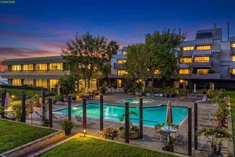 Photo of 1 1 Embarcadero W #164, Oakland, CA 94607 (MLS # 41120625)