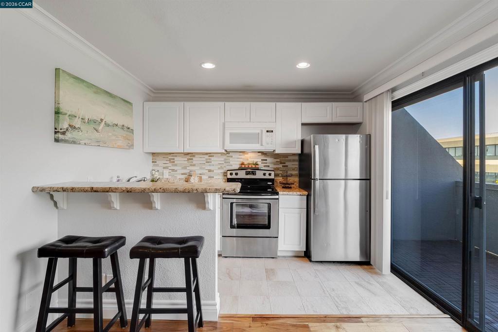 1 1 Embarcadero W 164