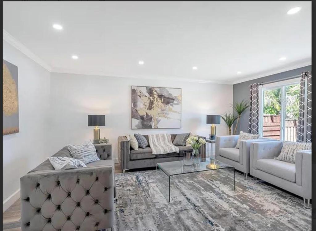 2901 Glen Heather Drive