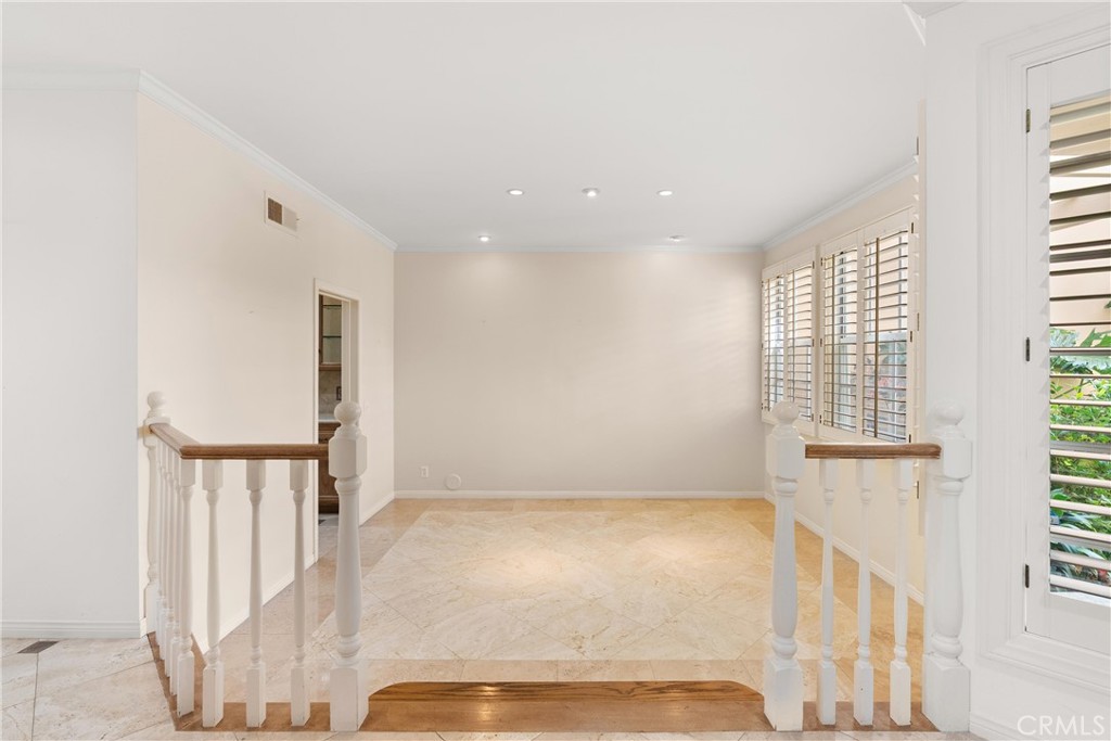 6121 Greenbrier Drive