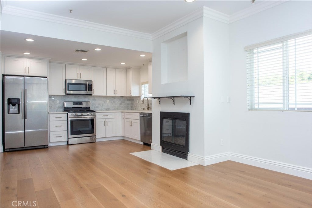 815 S Harvard Boulevard 201, Los Angeles CA 90005