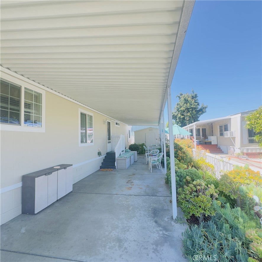 11 Pine Via