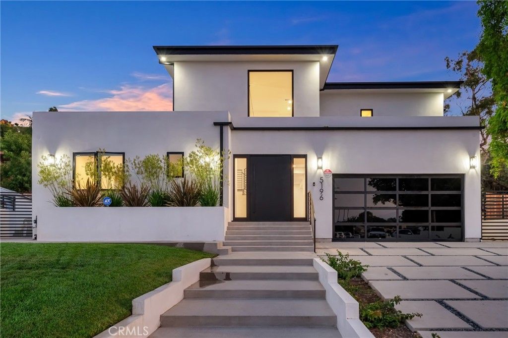 Photo of 5196 Orange Place, Los Angeles, CA 90008 (MLS # SB25163929)