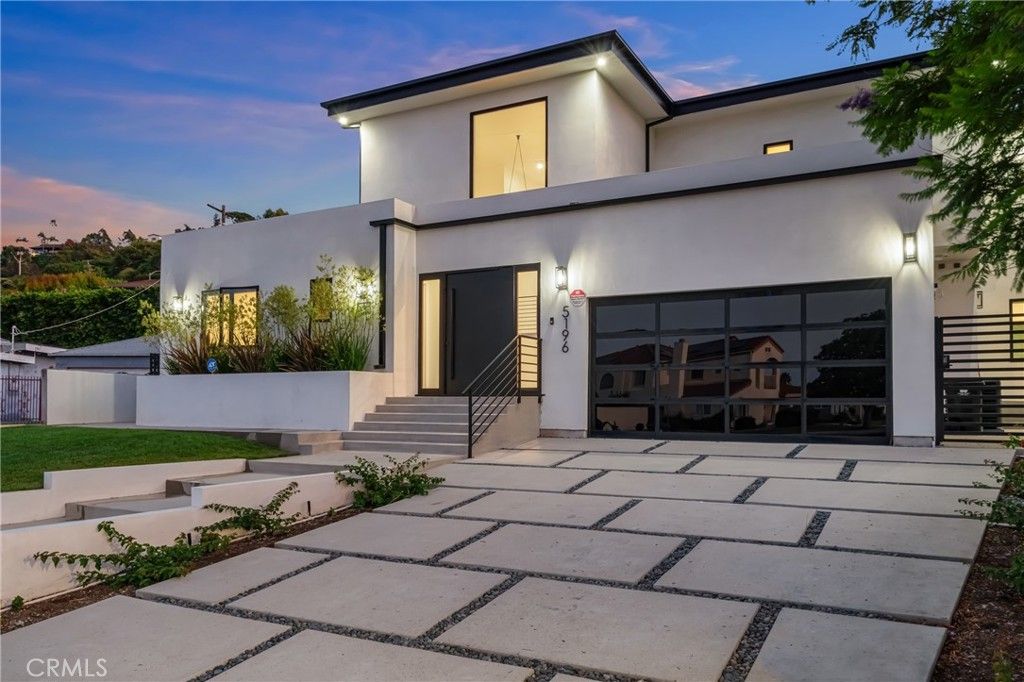 Photo of 5196 Orange Place, Los Angeles, CA 90008 (MLS # SB25163929)