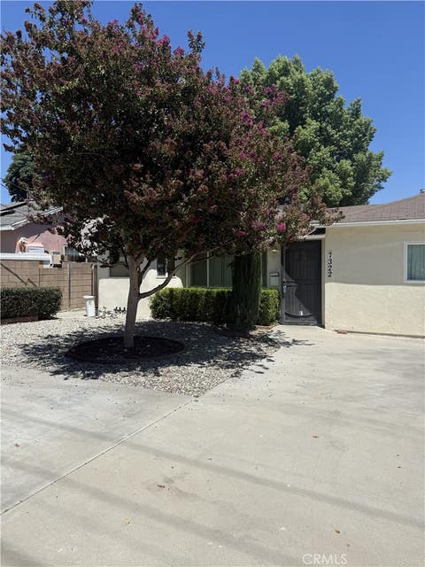 Photo of 7322 Lindley AVE, Reseda, CA 91335 (MLS # SR26168072)