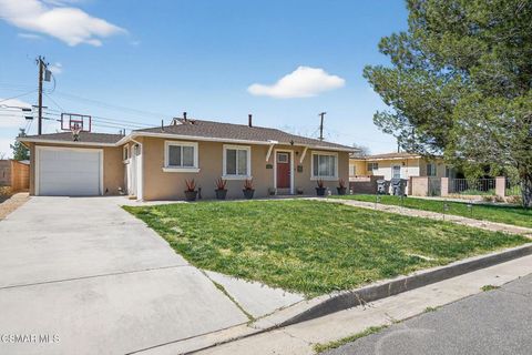 Photo of 44423 Kingtree Avenue, Lancaster, CA 93534 (MLS # 226001823)