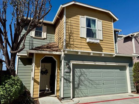 Photo of 604 Gardenia Place, Soledad, CA 93960 (MLS # ML82038740)