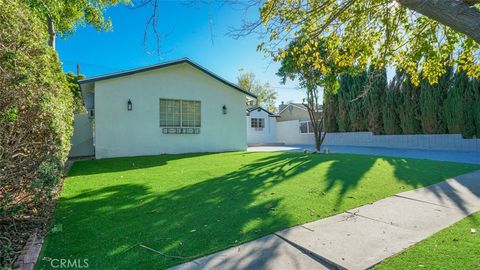 Tiny photo for 24306 Gilmore Street, West Hills, CA 91307 (MLS # SR26039399)