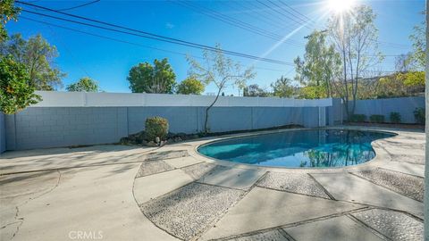 Tiny photo for 24306 Gilmore Street, West Hills, CA 91307 (MLS # SR26039399)