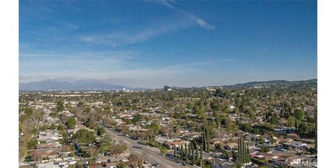 Tiny photo for 24306 Gilmore Street, West Hills, CA 91307 (MLS # SR26039399)