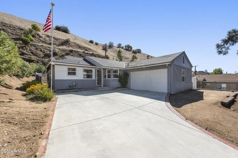 Photo of 8466 Springford Drive, Sun Valley, CA 91352 (MLS # 225005343) Photo of 8466 Springford Drive, Sun Valley, CA 91352 (MLS # 225005343)