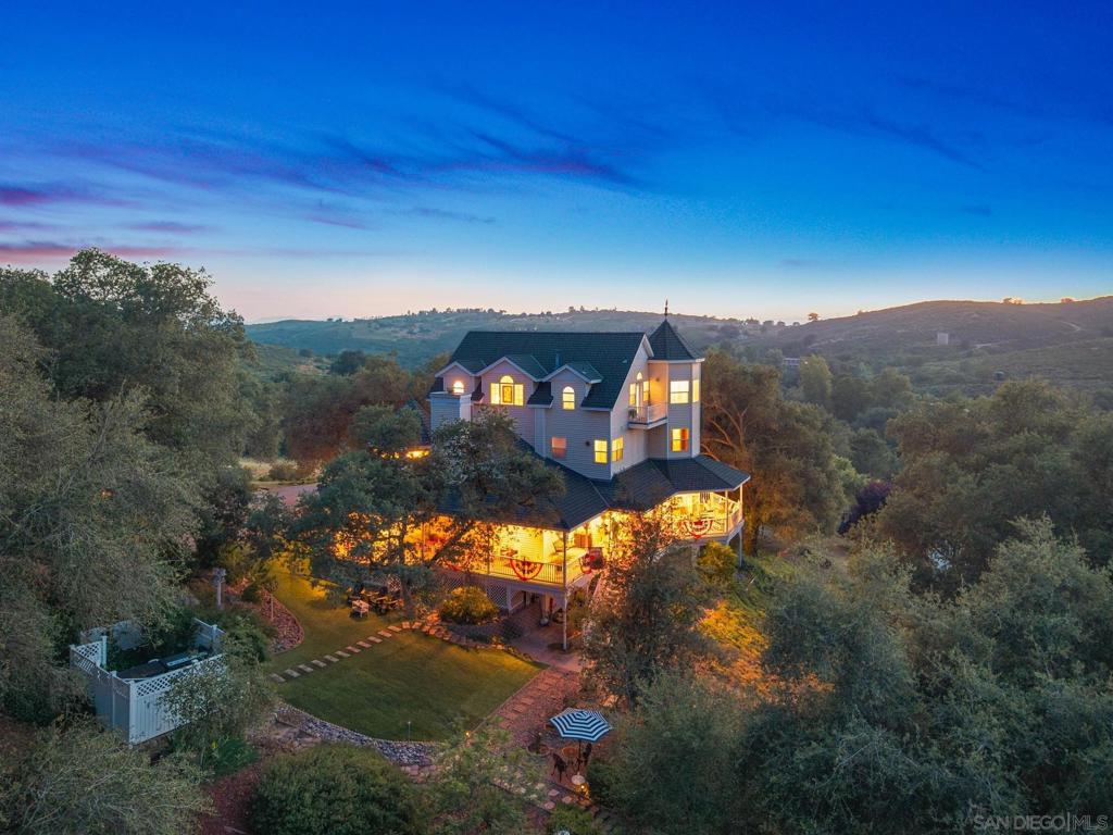 24665 Rancho Santa Teresa Dr