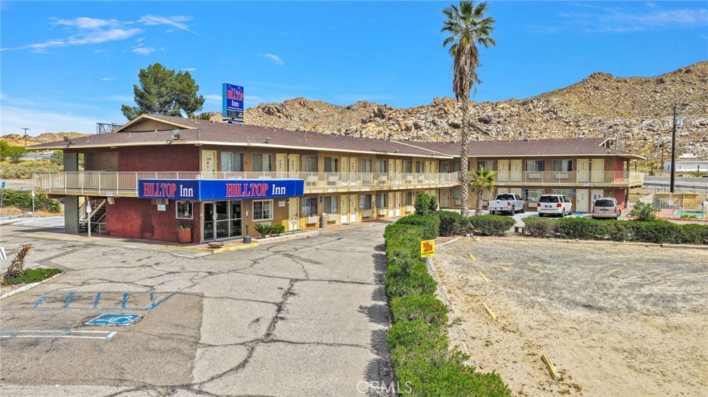 16901 Stoddard Wells