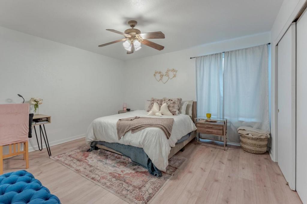 5860 Alexandria Place