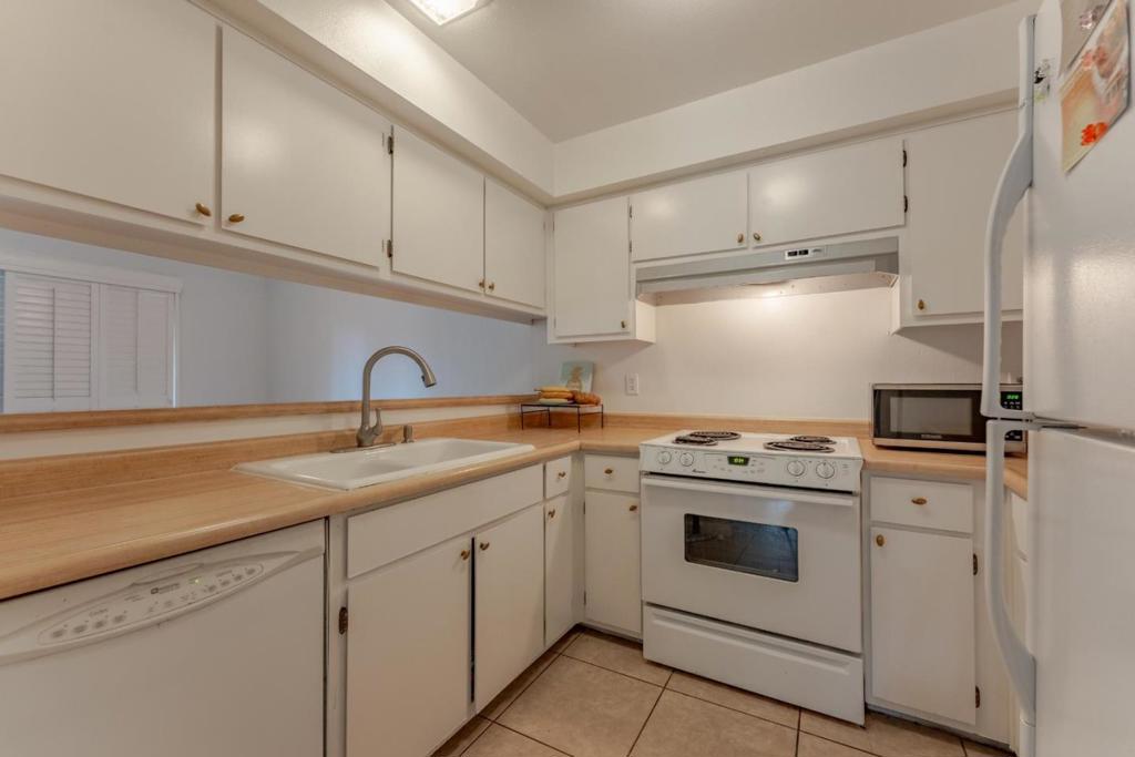 5860 Alexandria Place