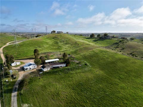 Tiny photo for 3980 Linne RD, Paso Robles, CA 93446 (MLS # OC26180793)