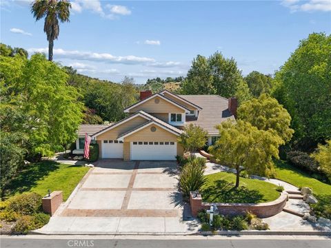 Photo of 22043 Parvin Dr, Saugus, CA 91350 (MLS # SR26087314)