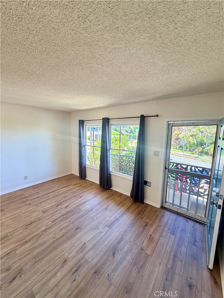 751 W 26th