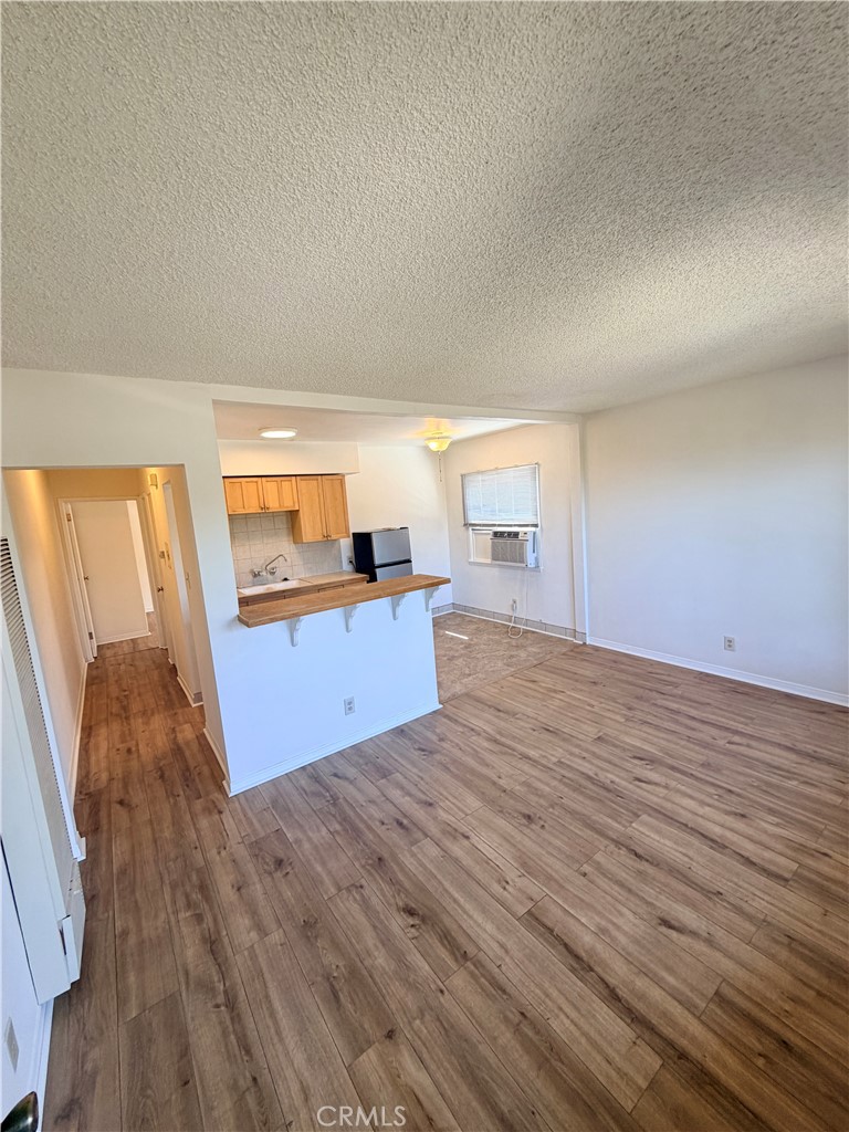 751 W 26th