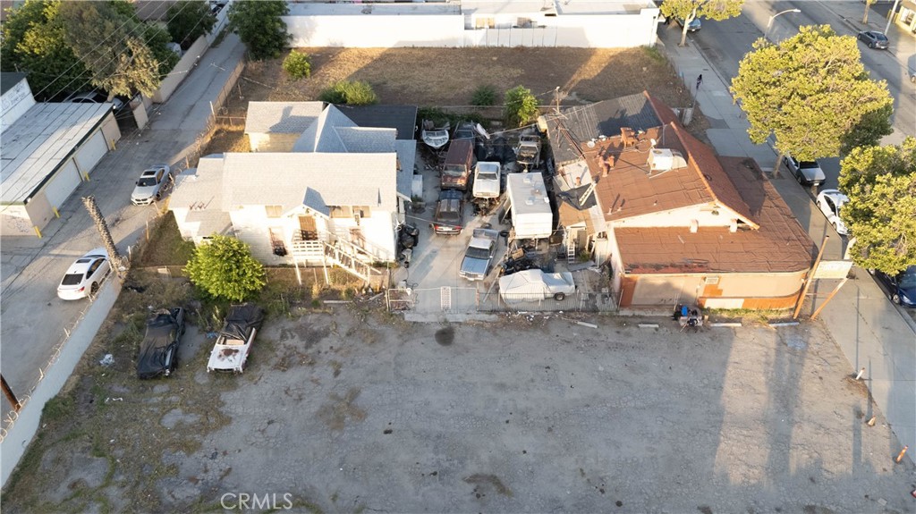 855 W Holt Avenue