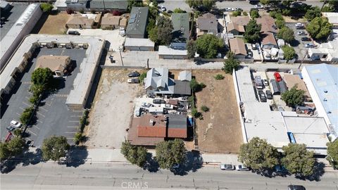 Photo of 855 W Holt Avenue, Pomona, CA 91768 (MLS # CV25147585) Photo of 855 W Holt Avenue, Pomona, CA 91768 (MLS # CV25147585)